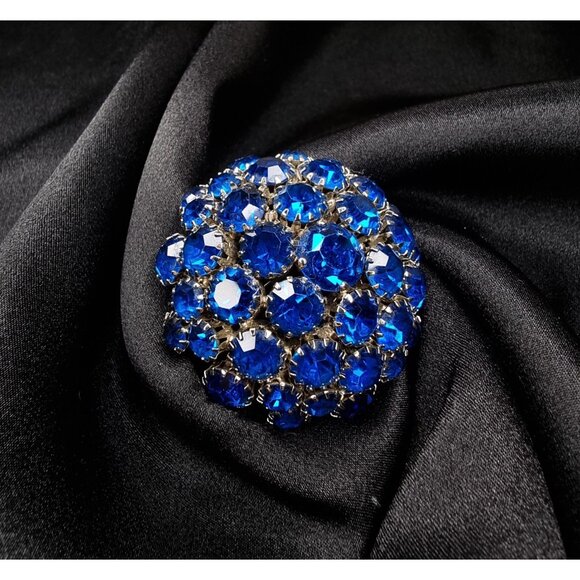 Vintage 1960s WARNER Signed Blue Rhinestone Brooch - Picture 2 of 6